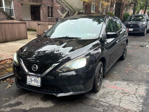 Used 2016 Nissan Sentra S FWD image 1
