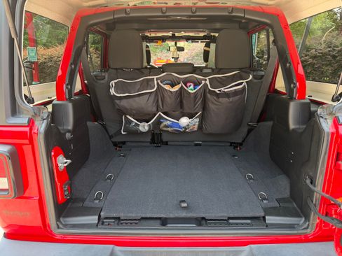 Used 2021 Jeep Wrangler Unlimited Sport AWD/4WD image 13