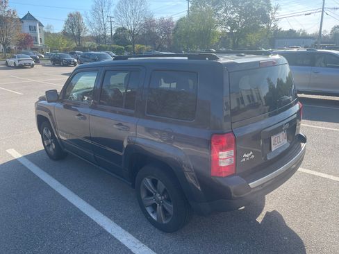 Used 2015 Jeep Patriot High Altitude AWD/4WD image 6