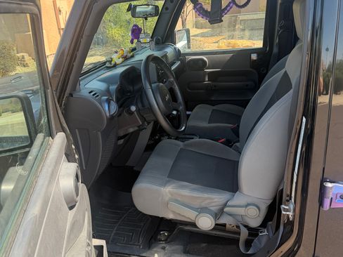Used 2009 Jeep Wrangler Unlimited X AWD/4WD image 13