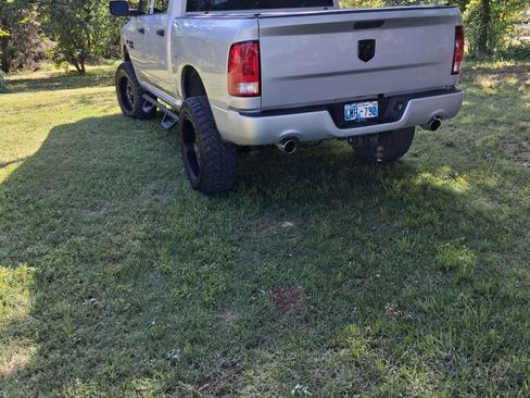Used 2019 RAM 1500 Express w/ Express Value Package RWD image 9