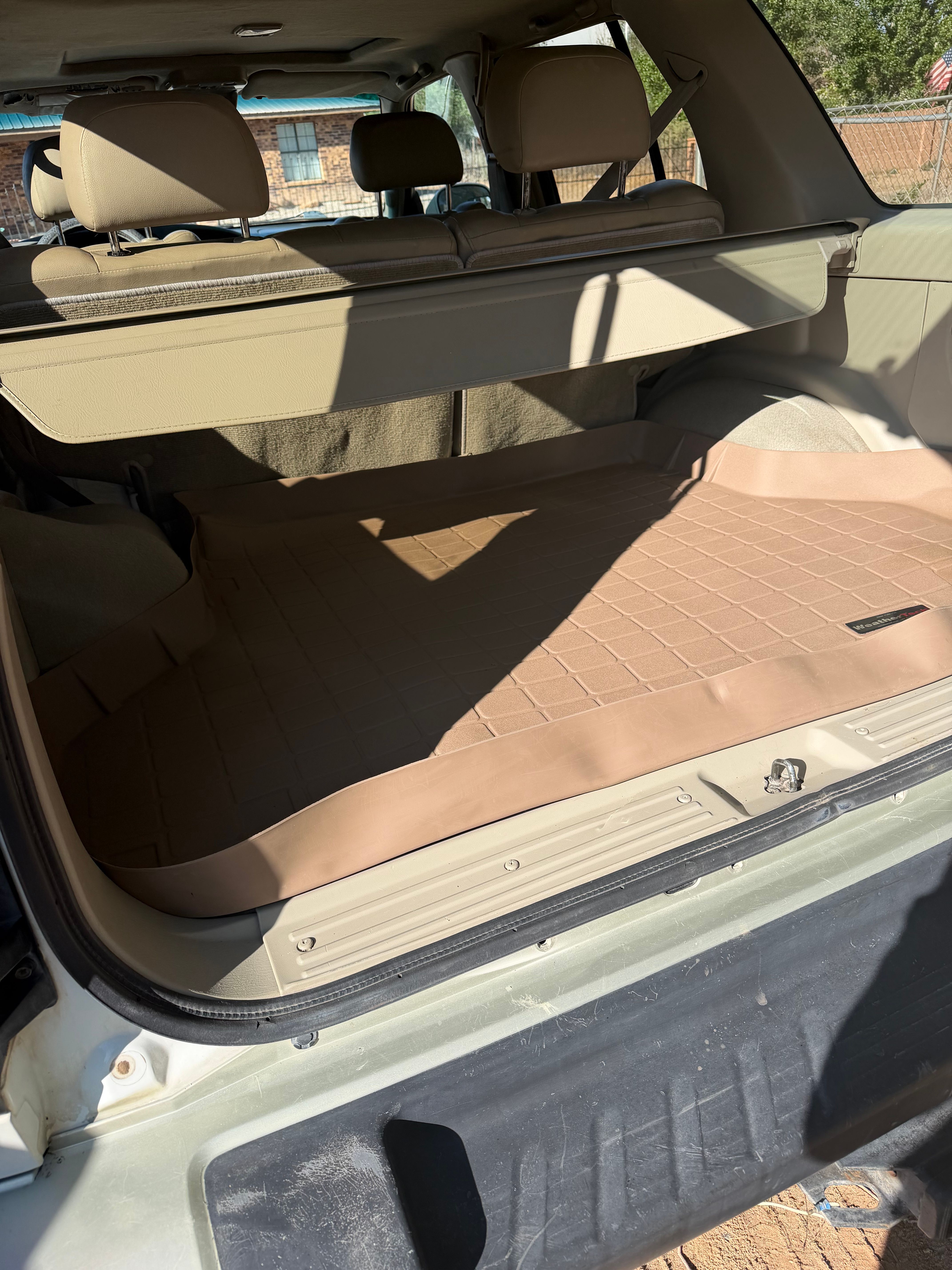 Used 1998 INFINITI QX4 4WD image 4
