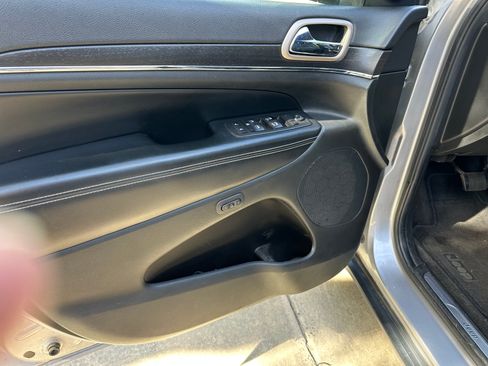 Used 2015 Jeep Grand Cherokee Limited image 14