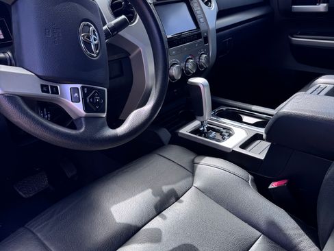 Used 2019 Toyota Tundra SR5 w/ SR5 Upgrade Package image 8
