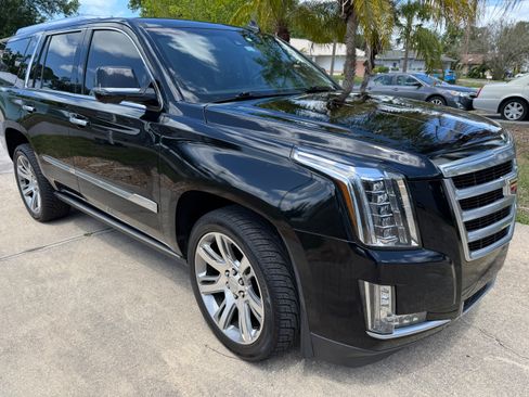 Used 2016 Cadillac Escalade Premium image 1