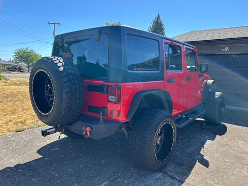 Used 2015 Jeep Wrangler Unlimited Sport w/ Quick Order Package 24S AWD/4WD image 19