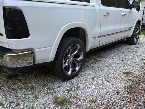 Used 2019 RAM 1500 Limited AWD/4WD image 5