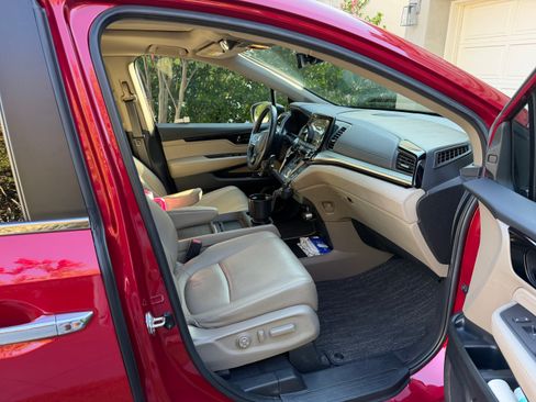 Used 2022 Honda Odyssey Touring image 13