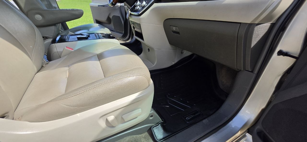 Used 2015 Toyota Sienna XLE FWD image 15