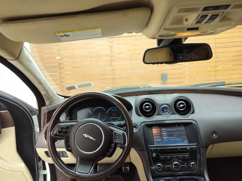 Used 2011 Jaguar XJ L Supersport image 13