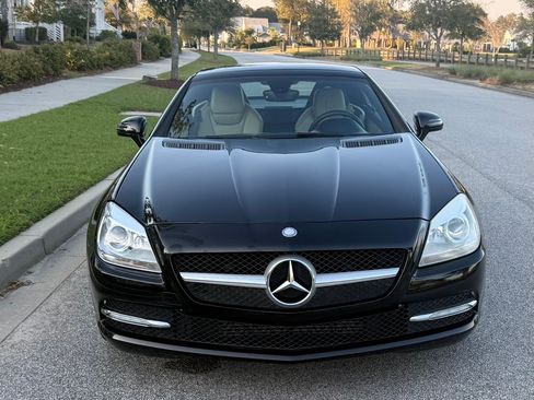 Used 2015 Mercedes-Benz SLK 250 image 22