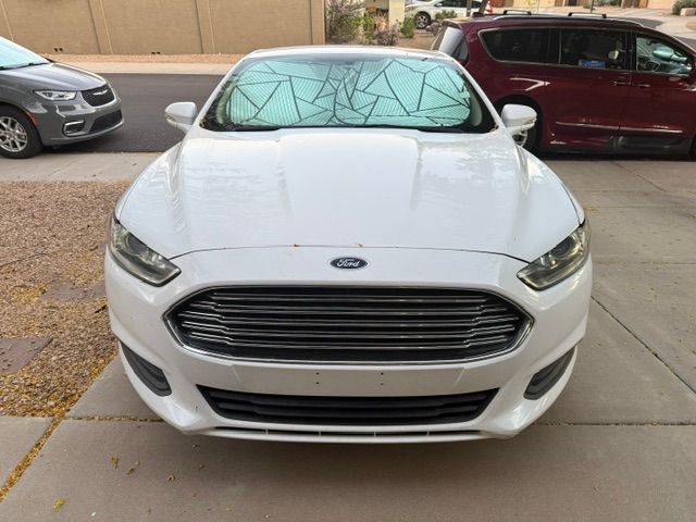 Used 2016 Ford Fusion SE FWD image 1