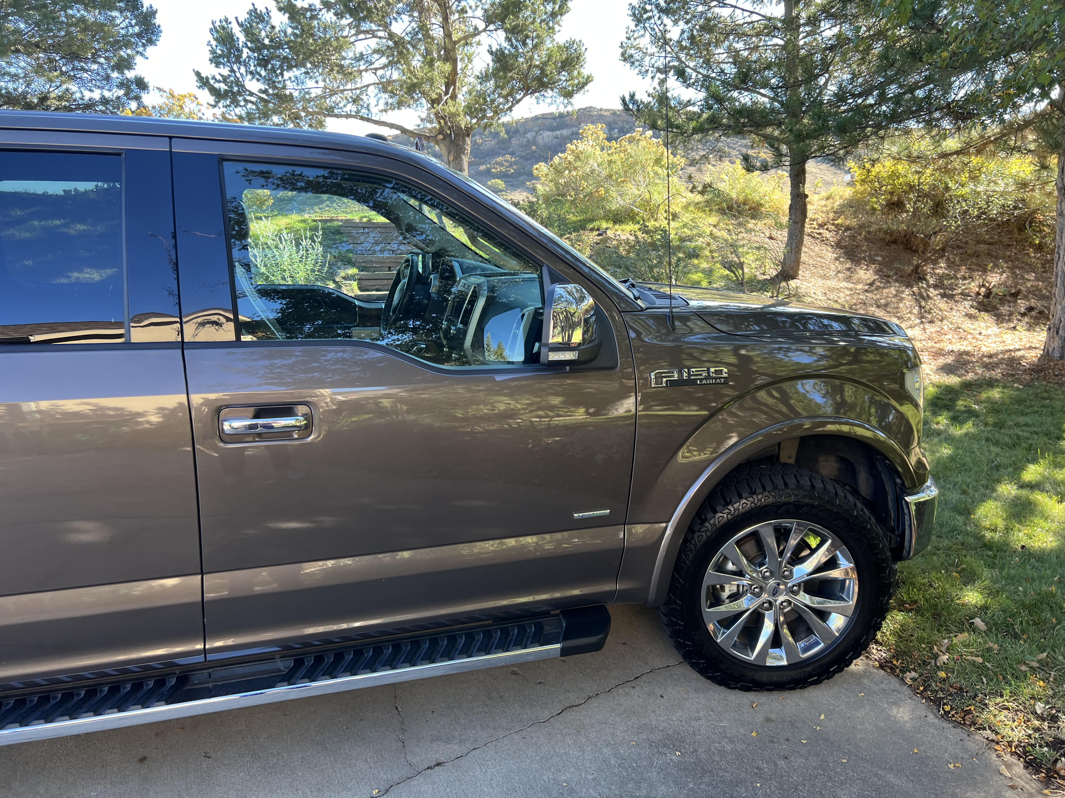 Used 2017 Ford F150 Lariat w/ Equipment Group 502A Luxury AWD/4WD image 13