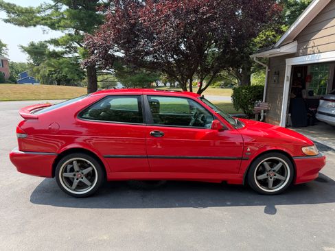 Used 2001 Saab 9-3 Viggen FWD image 1