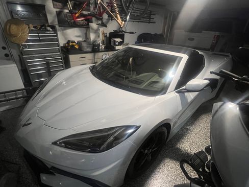 Used 2021 Chevrolet Corvette Stingray Coupe 2D w/ Z51 Performance Package image 1