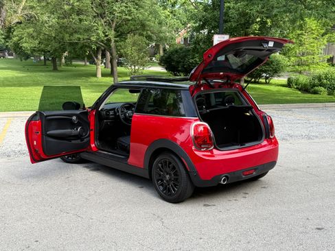 Used 2020 MINI Cooper 2-Door Hardtop FWD image 11