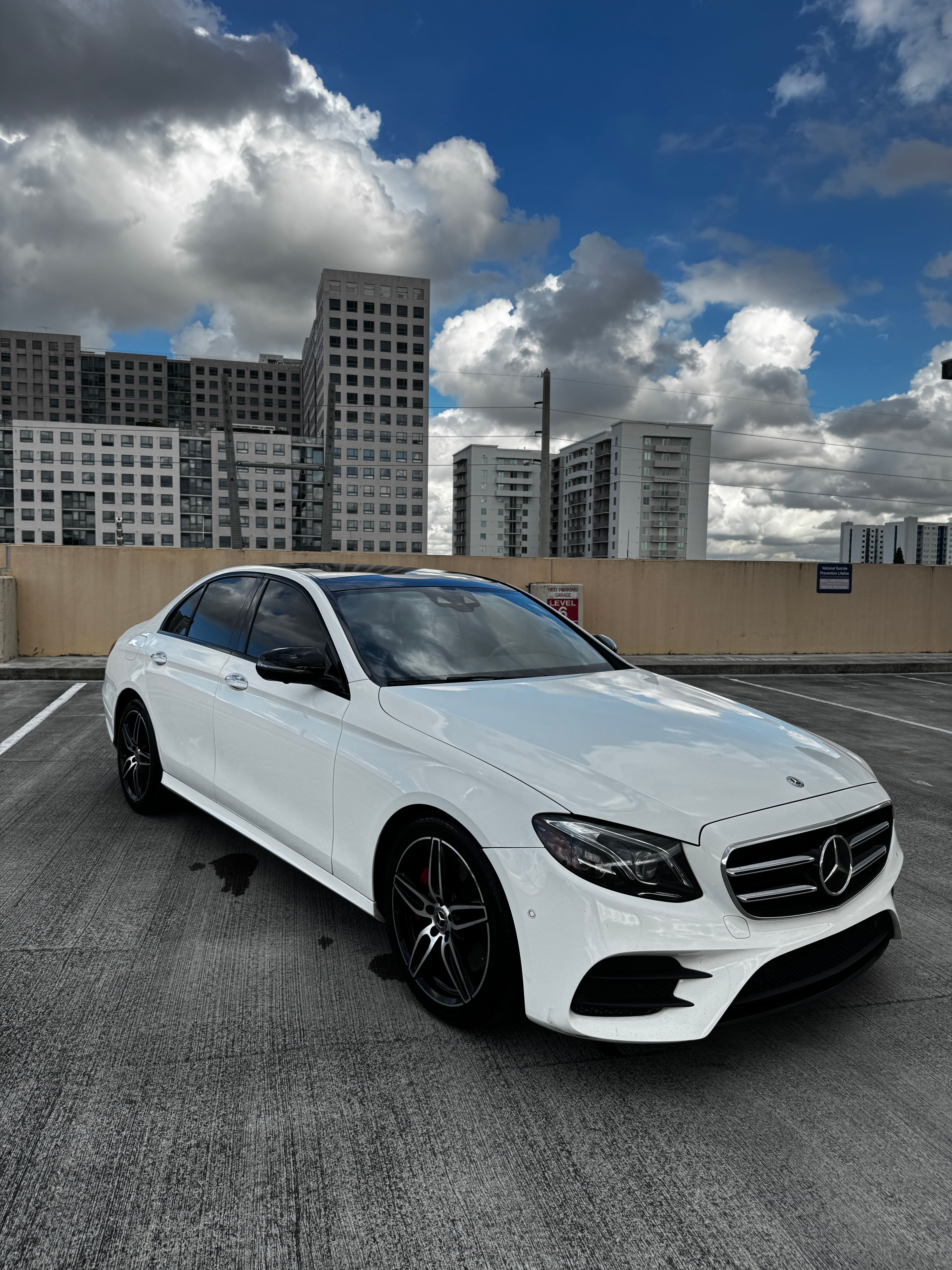 Used 2019 Mercedes-Benz E 300 image 2