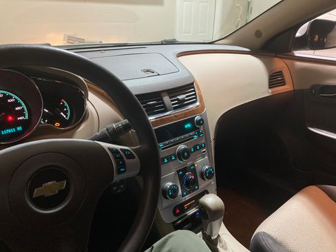 Used 2012 Chevrolet Malibu LT w/ Power Convenience Package image 8