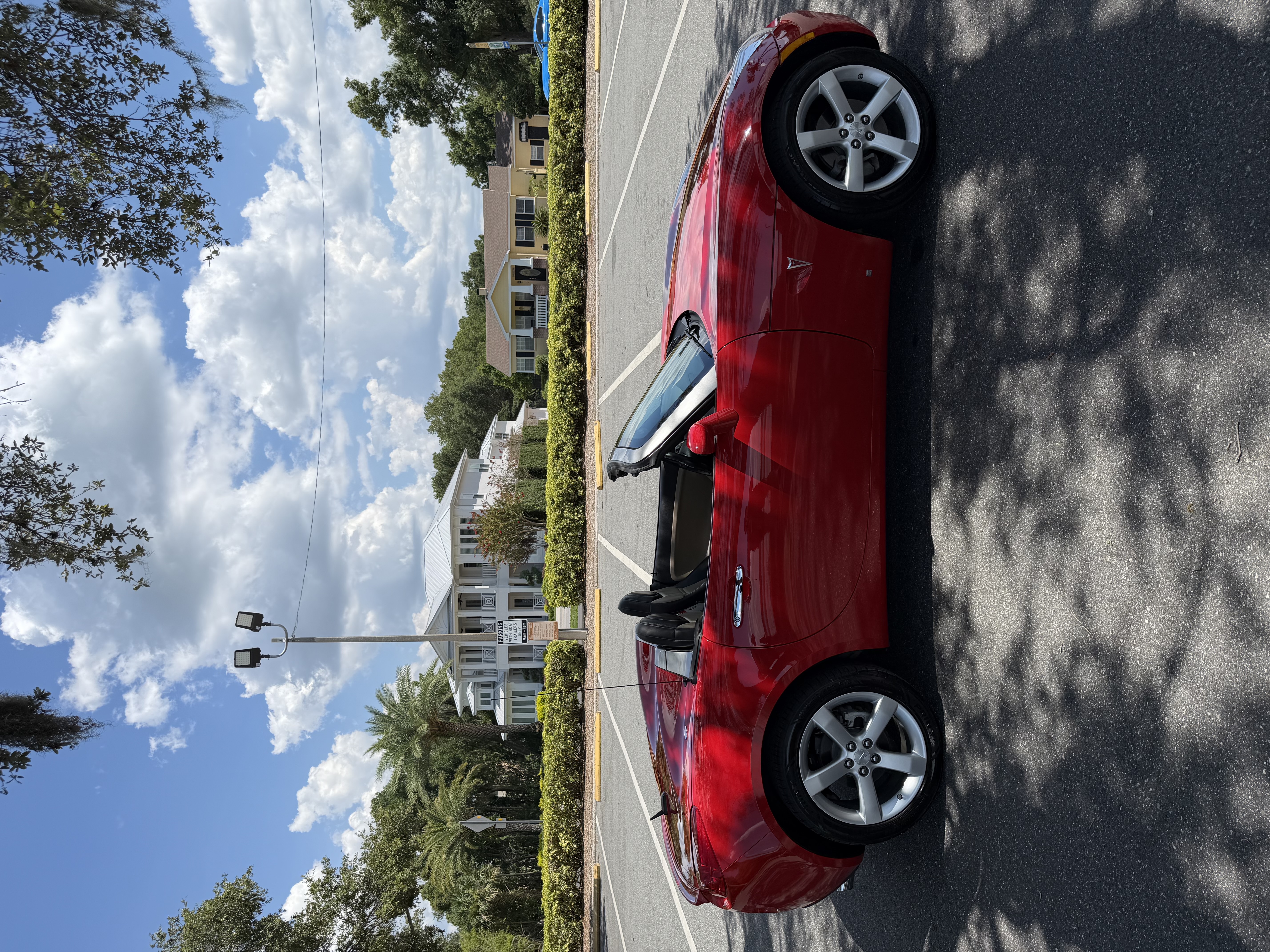 Used 2008 Pontiac Solstice Convertible w/ Premium Package RWD image 14