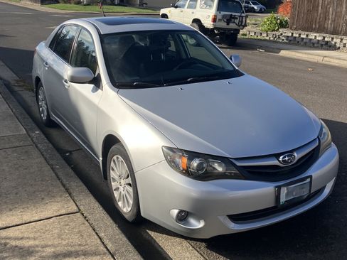 Used 2010 Subaru Impreza 2.5i Premium image 4
