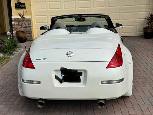 Used 2006 Nissan 350Z Touring image 6