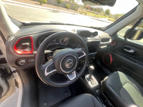 Used 2023 Jeep Renegade Trailhawk w/ Sun/Sound Group AWD/4WD image 22