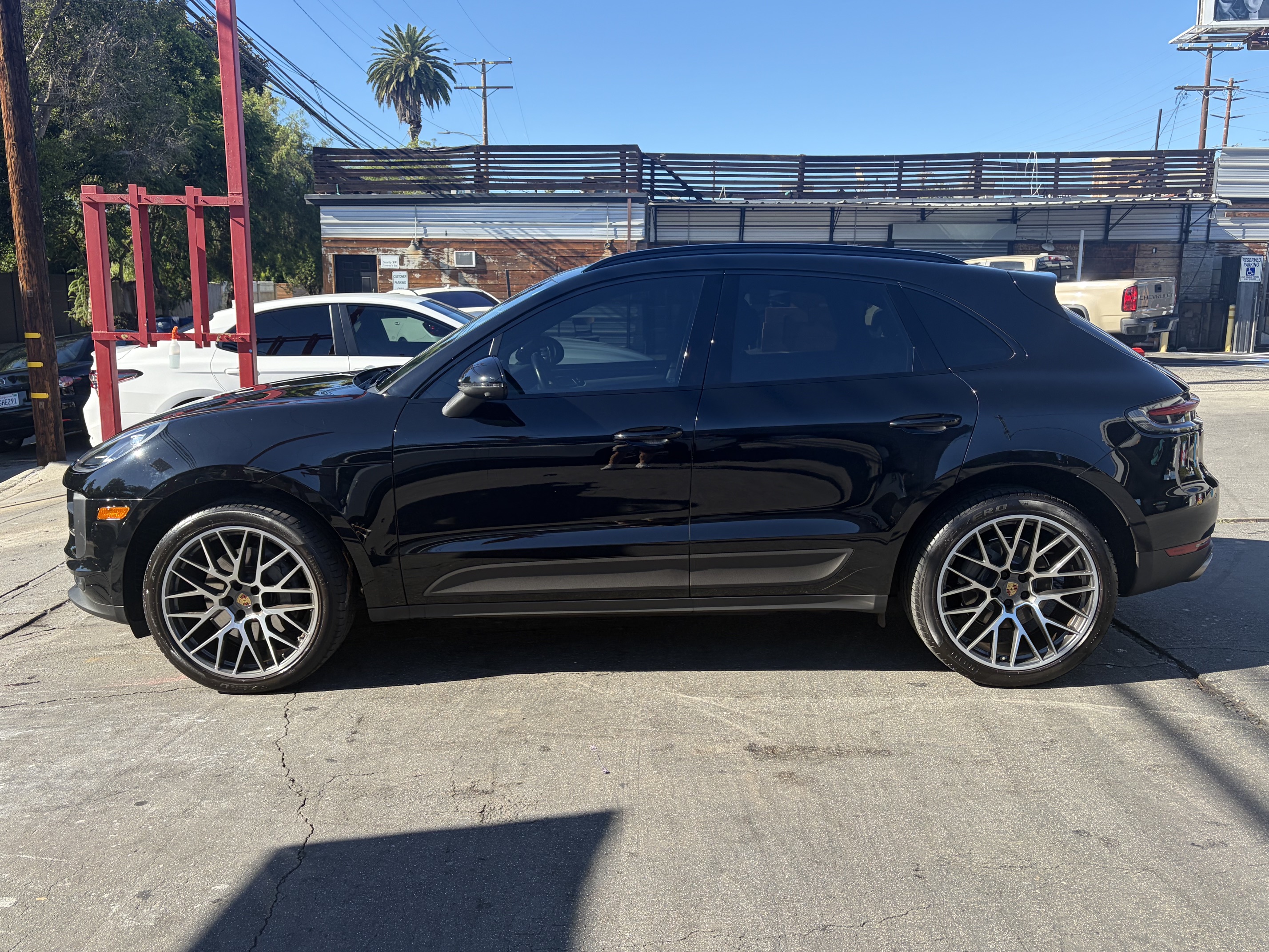 Used 2021 Porsche Macan S AWD/4WD image 2