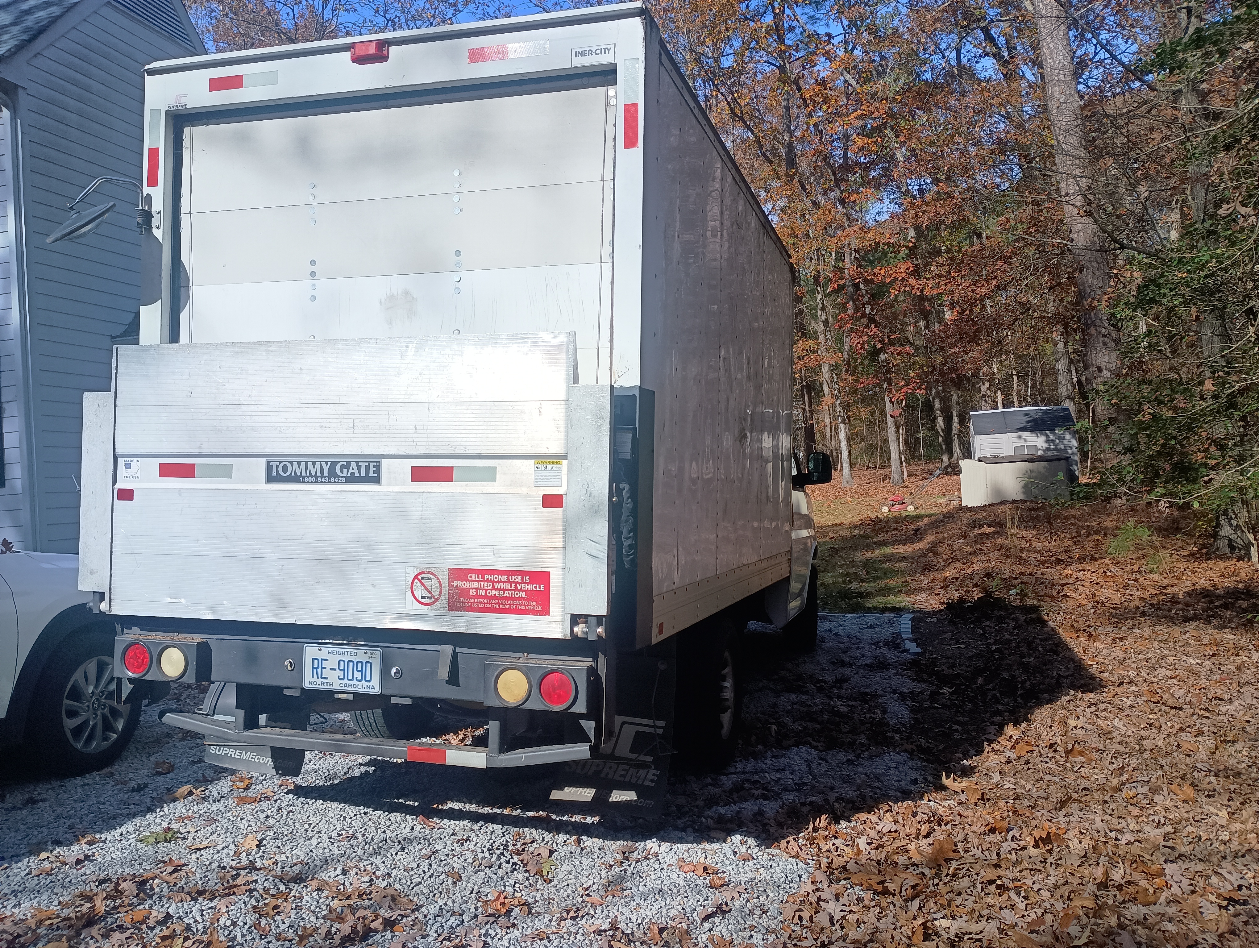 Used 2016 Chevrolet Express 3500 RWD image 2