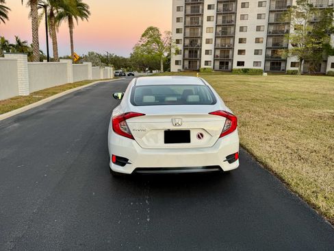 Used 2017 Honda Civic LX image 2