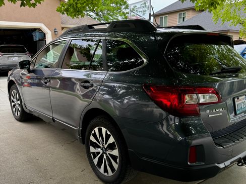 Used 2015 Subaru Outback 2.5i Limited AWD/4WD image 5