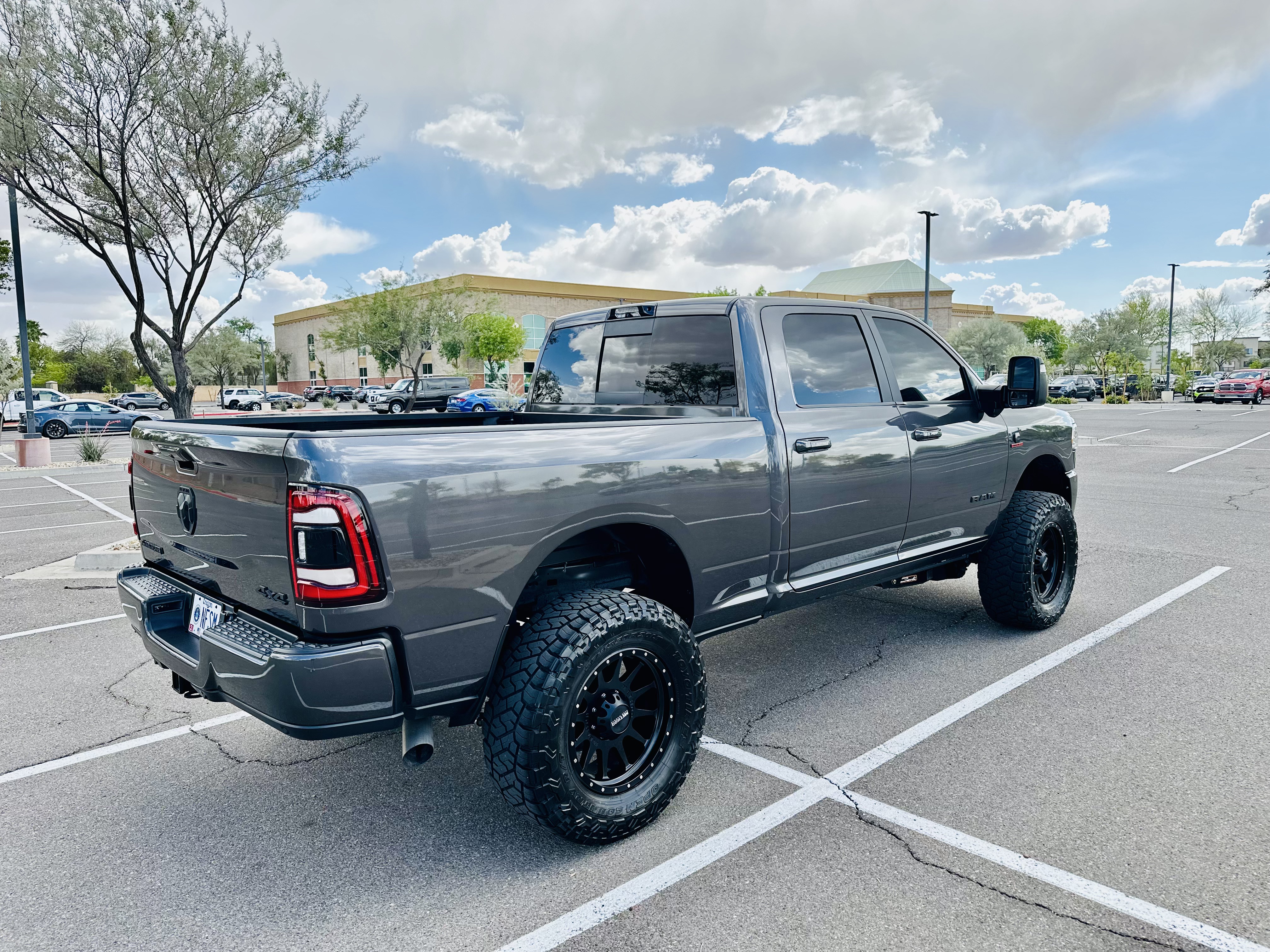Used 2023 RAM 2500 Laramie w/ Night Edition AWD/4WD image 6
