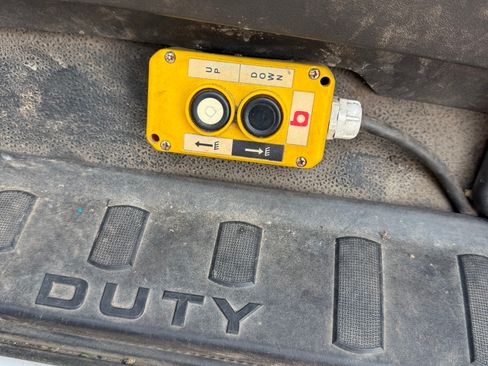 Used 2016 Ford F550 4x4 Regular Cab Super Duty image 11