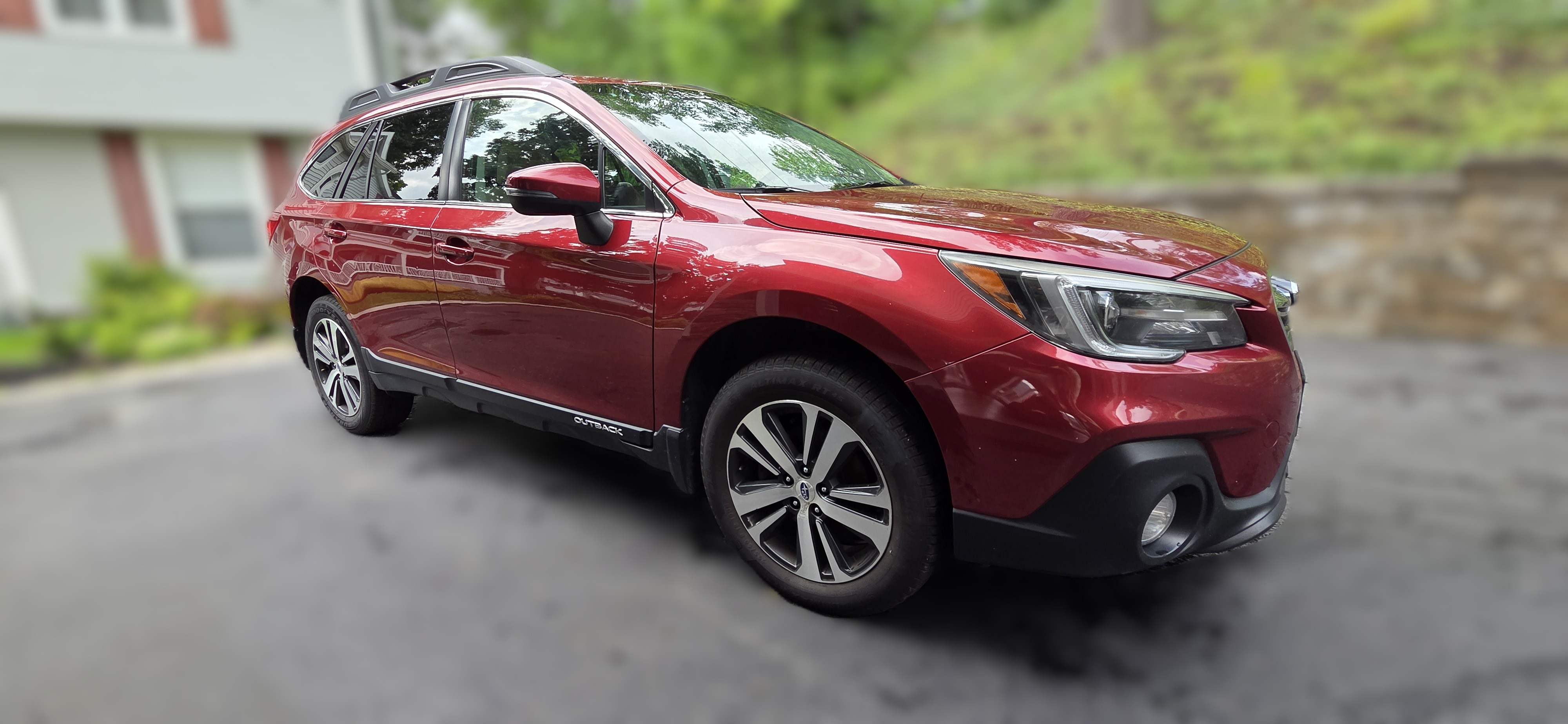 Used 2018 Subaru Outback 2.5i Limited AWD/4WD image 1