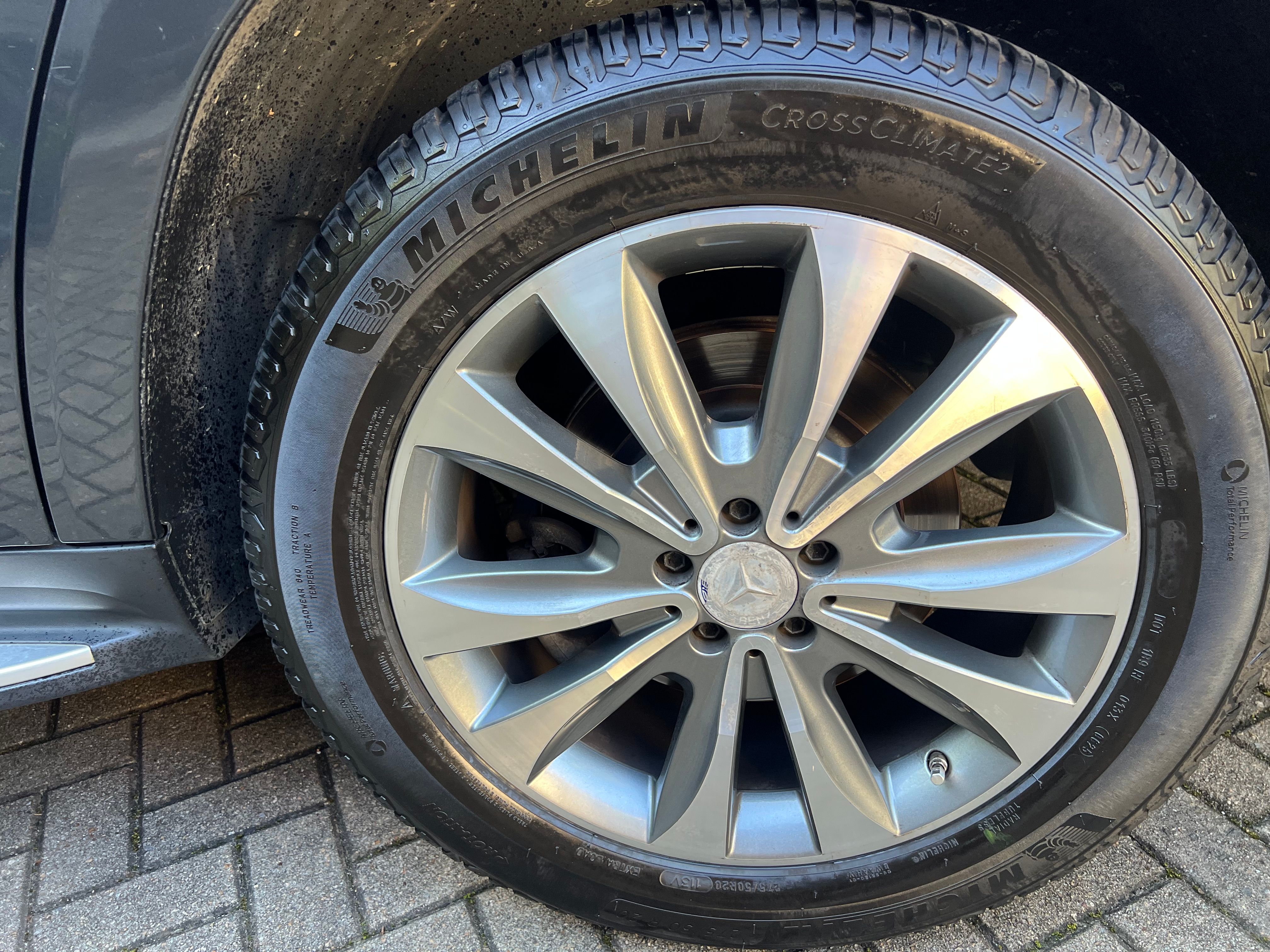 Used 2014 Mercedes-Benz GL 450 4MATIC image 24