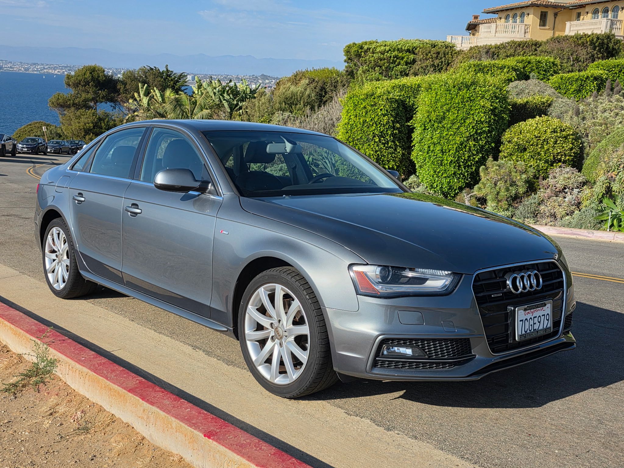 Used 2014 Audi A4 2.0T Premium w/ Audi MMI Navigation AWD/4WD image 2