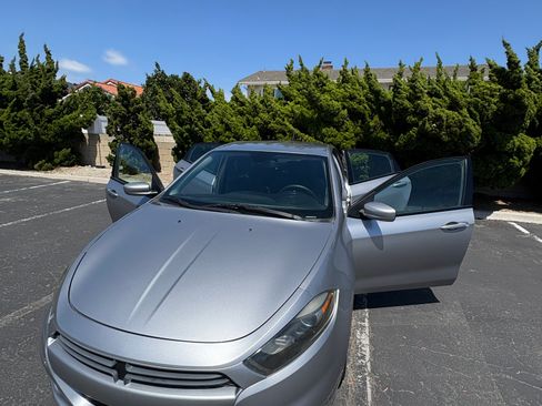 Used 2016 Dodge Dart SXT FWD image 2