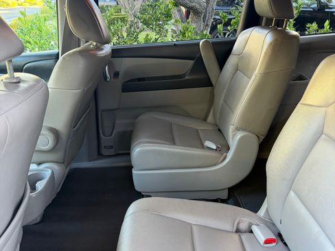 Used 2015 Honda Odyssey EX-L image 11