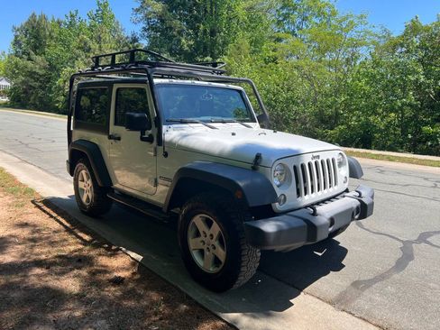 Used 2015 Jeep Wrangler Sport w/ Quick Order Package 24S AWD/4WD image 4