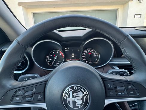 Used 2018 Alfa Romeo Stelvio Ti image 13