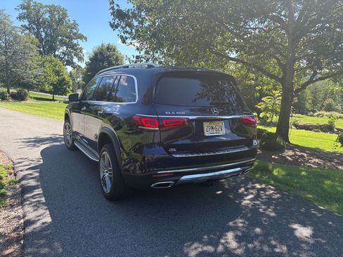 Used 2022 Mercedes-Benz GLS 450 4MATIC image 10