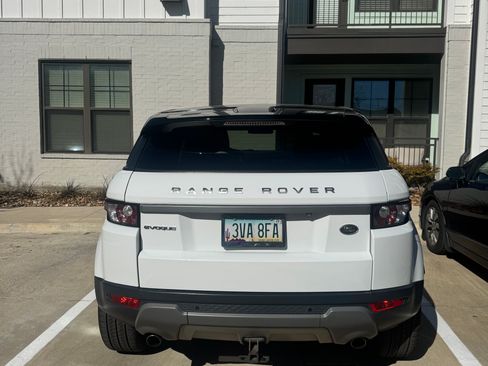 Used 2015 Land Rover Range Rover Evoque Pure Plus image 4
