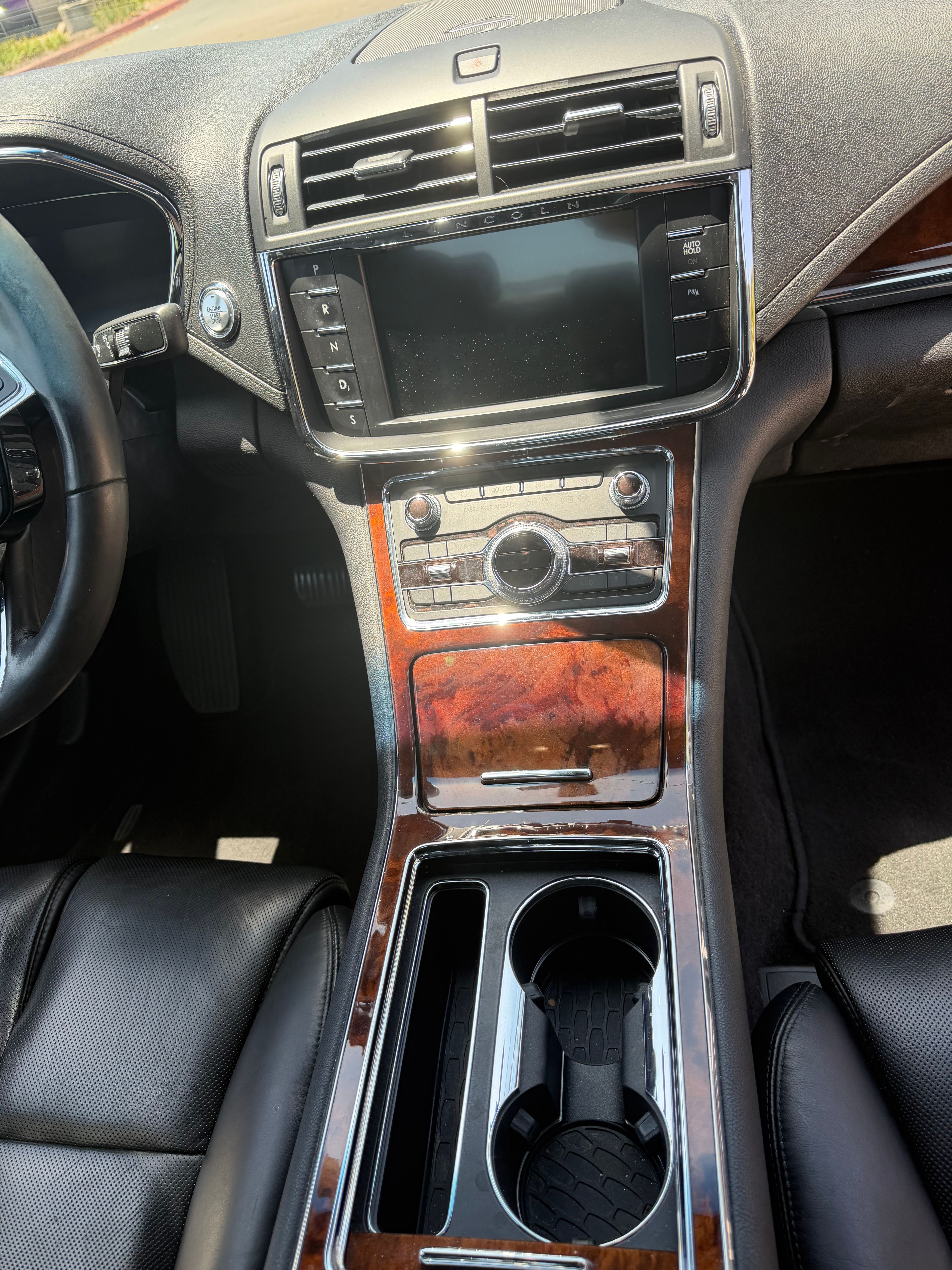 Used 2017 Lincoln Continental Select FWD image 10
