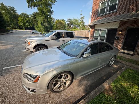 Used 2014 Audi S8 w/ Driver Assistance Package AWD/4WD image 8