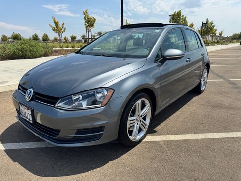 Used 2017 Volkswagen Golf Wolfsburg Edition FWD image 21