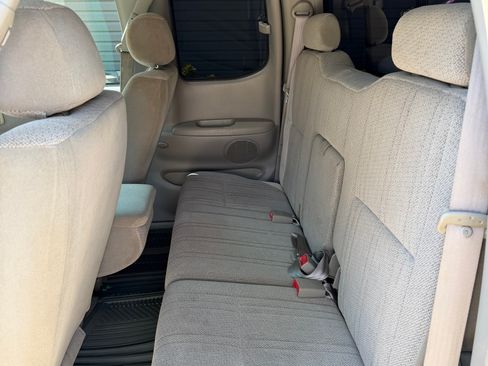 Used 2000 Toyota Tundra SR5 image 9