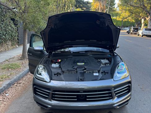 Used 2021 Porsche Cayenne E-Hybrid AWD/4WD image 12