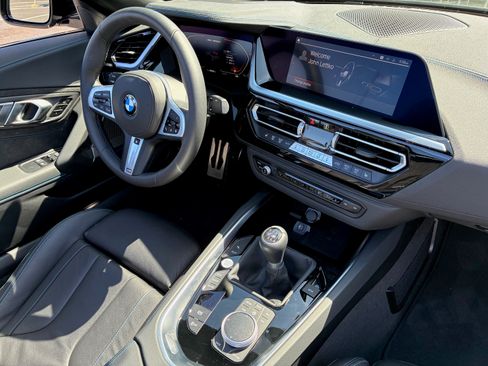 Used 2025 BMW Z4 M40i w/ Edition RWD image 20