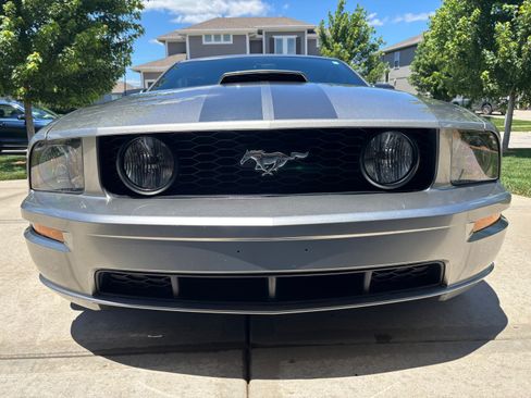 Used 2008 Ford Mustang GT Premium RWD image 2