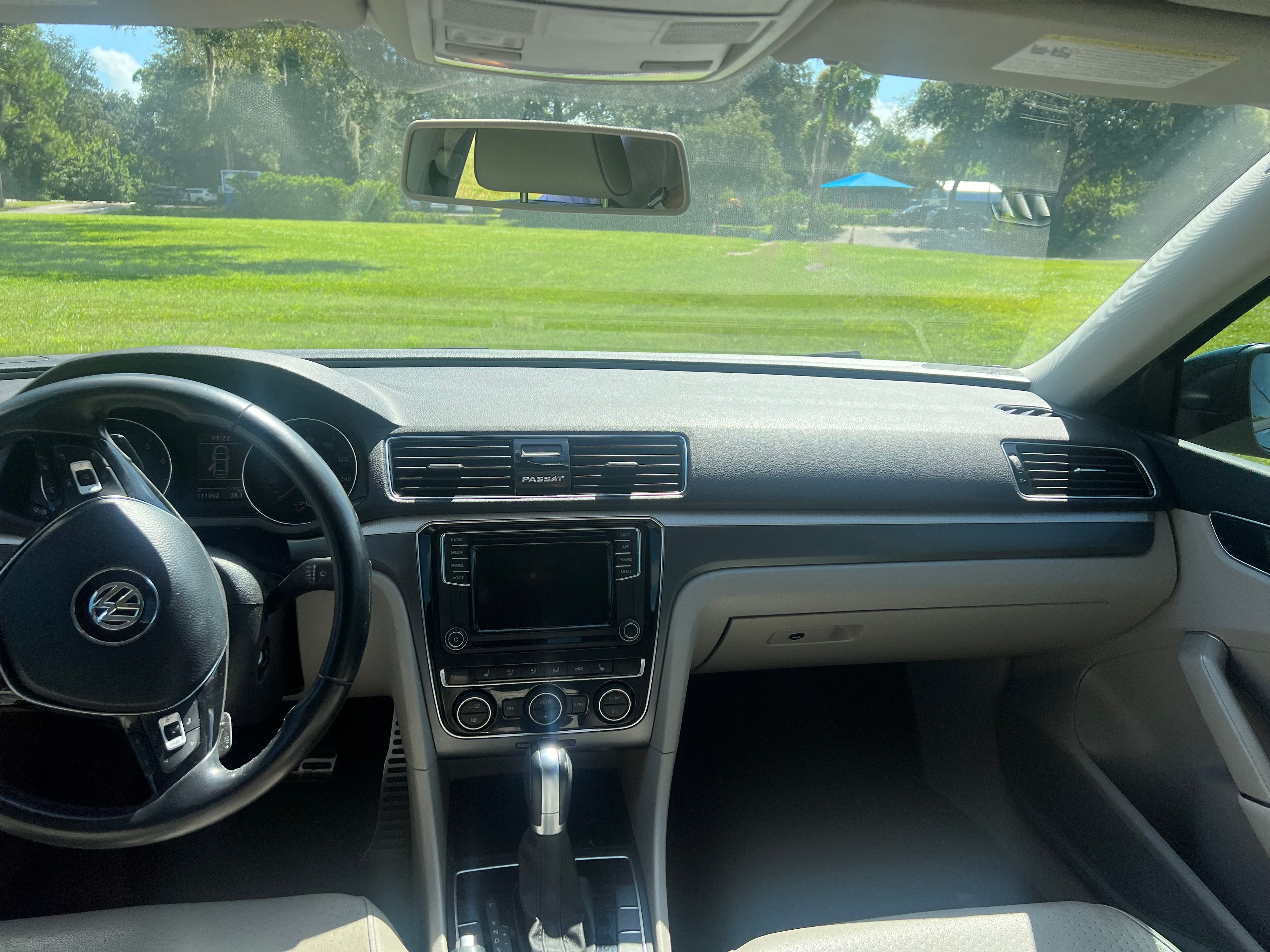Used 2018 Volkswagen Passat 2.0T R-Line FWD image 10
