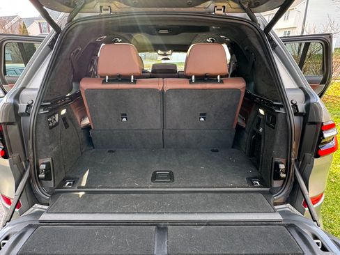 Used 2023 BMW X7 xDrive40i w/ M Sport Package image 12